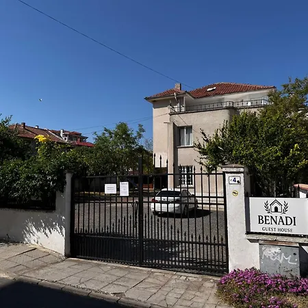 Benadi 3*