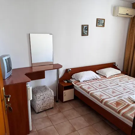 Benadi ゲストハウス 3*