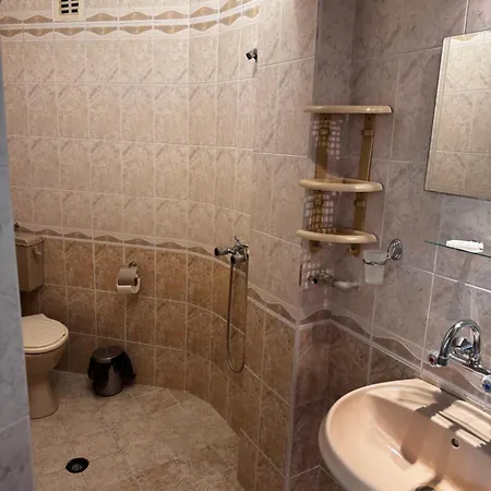 ゲストハウス Benadi 3*