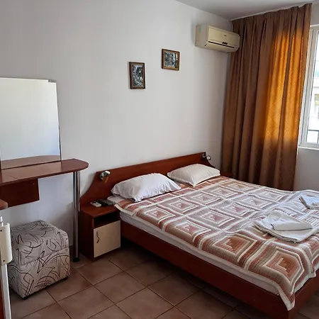 Benadi ゲストハウス 3*